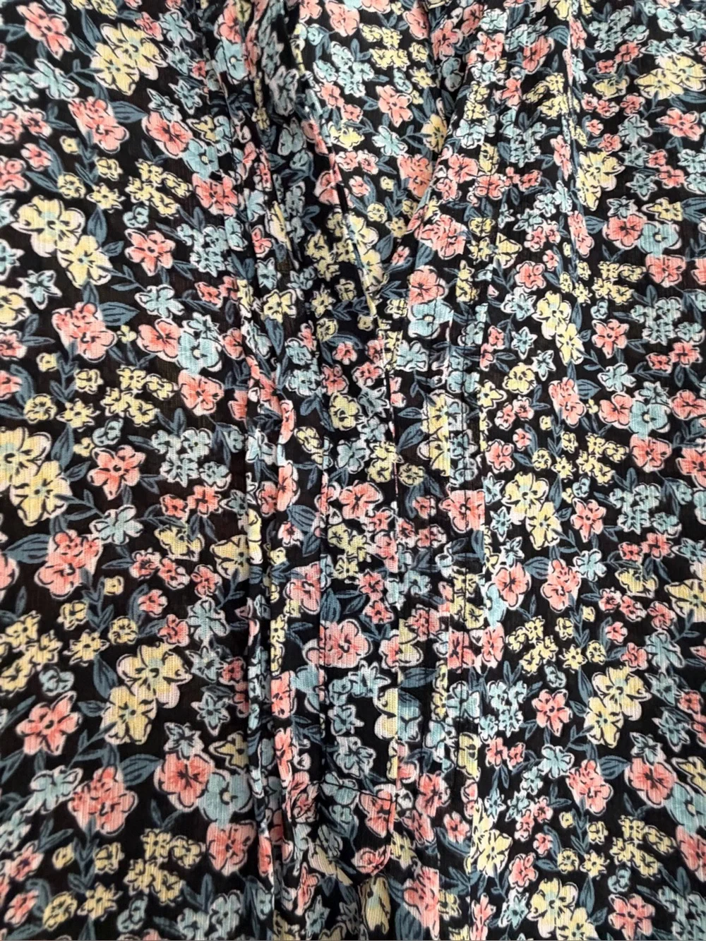 NWT Vince Camuto Navy Floral Ruffle-Sleeve Blouse - Picture 4 of 6